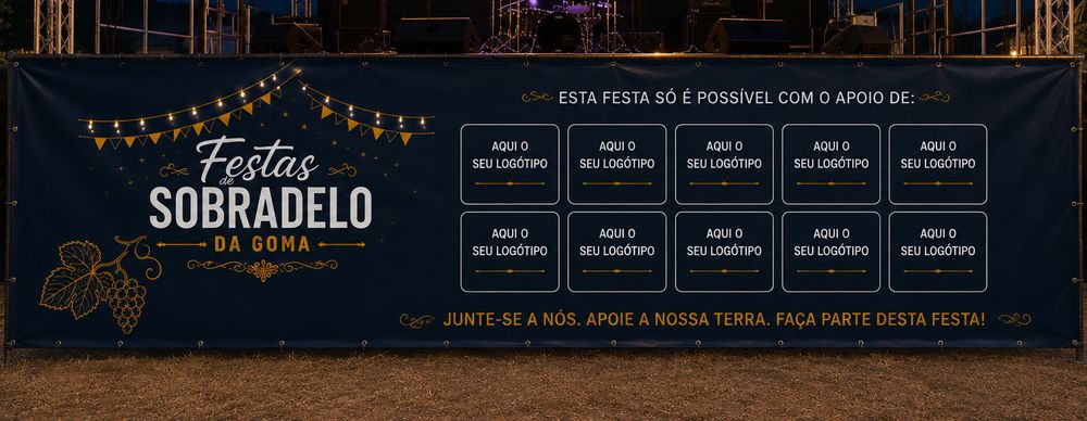 Lona à frente do palco com os logótipos dos patrocinadores